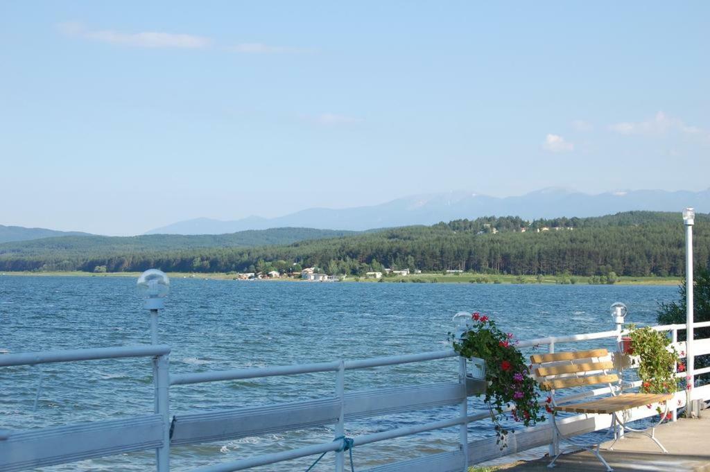 Комплекс Белите Къщи Shtarkelovo Gnezdo Eksteriør billede